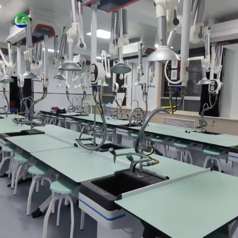 Nowoczesne stalowe wyposażenie – Medical Lab Center recenzja i cena
