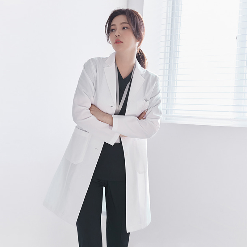 Koreański styl białego fartuch – Medical Lab Years recenzja i cena